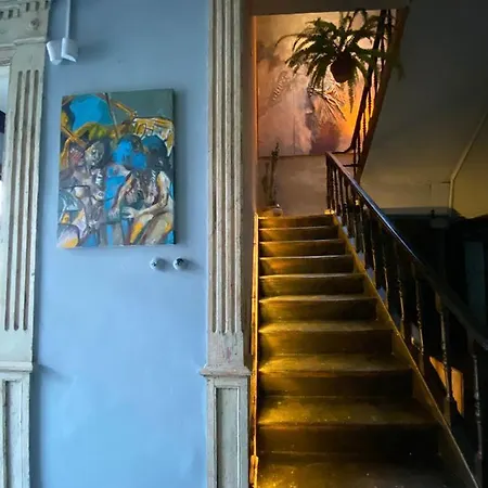 Vakana House
