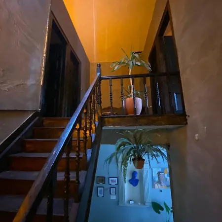 Vakana House
